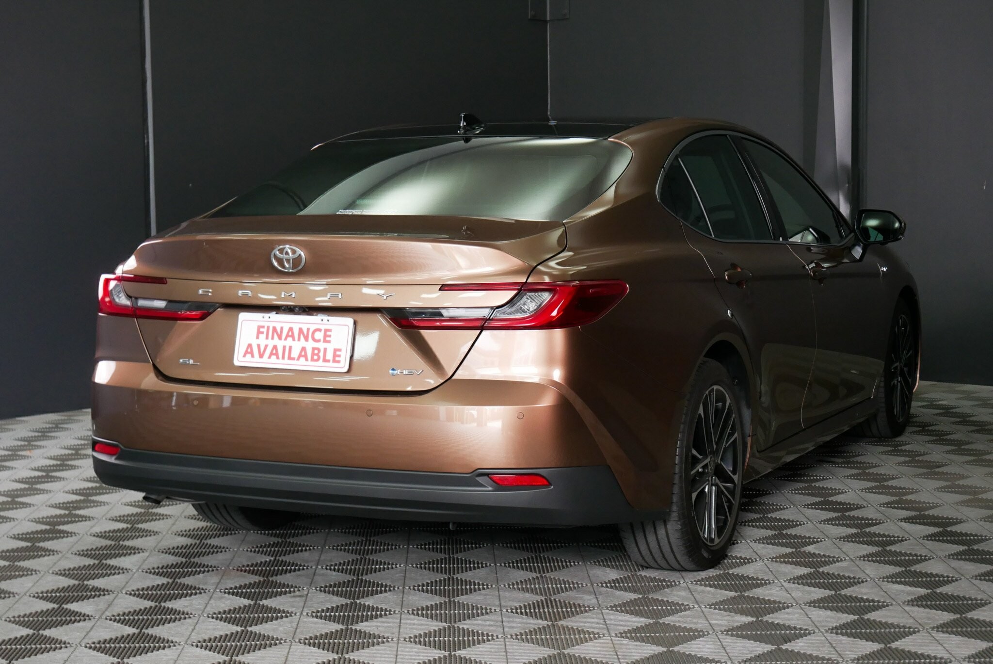 Toyota Camry image 4