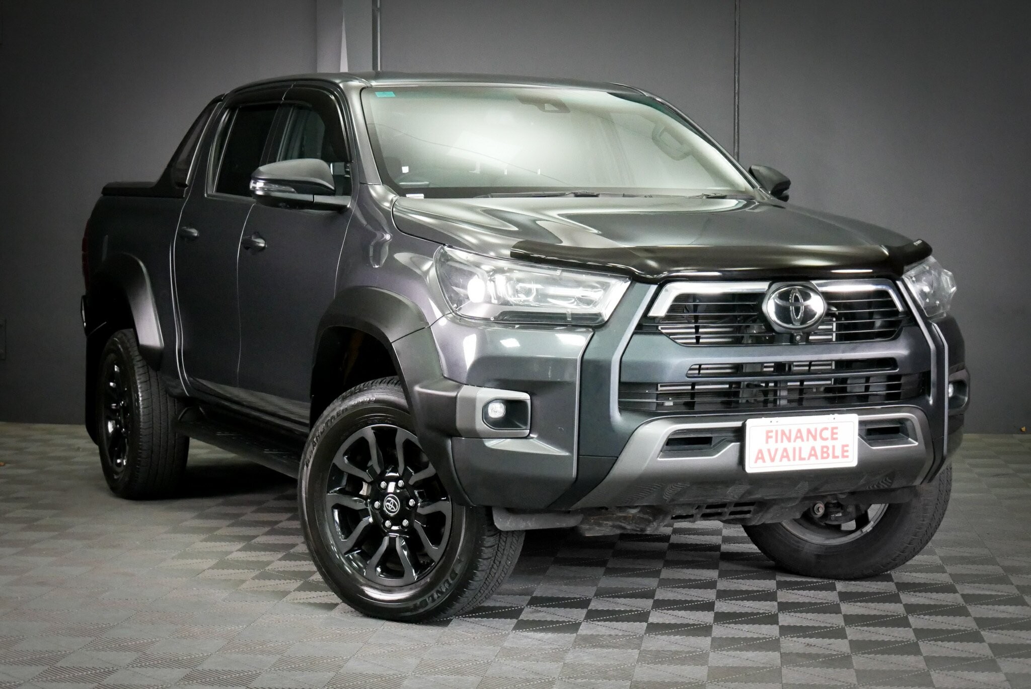 Toyota Hilux image 1