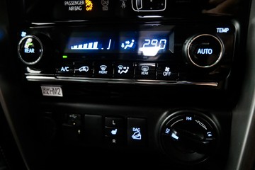 https://vehicle-cdn.autoleague.cloud/30640_9351057_11.jpg