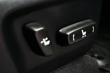 https://vehicle-cdn.autoleague.cloud/30640_9351057_21.jpg