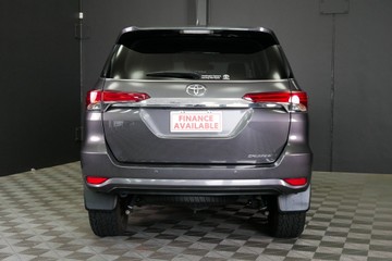 https://vehicle-cdn.autoleague.cloud/30640_9351057_5.jpg