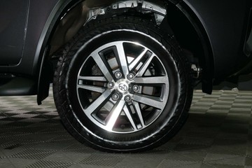 https://vehicle-cdn.autoleague.cloud/30640_9351057_7.jpg