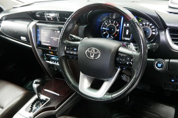 https://vehicle-cdn.autoleague.cloud/30640_9351057_8.jpg