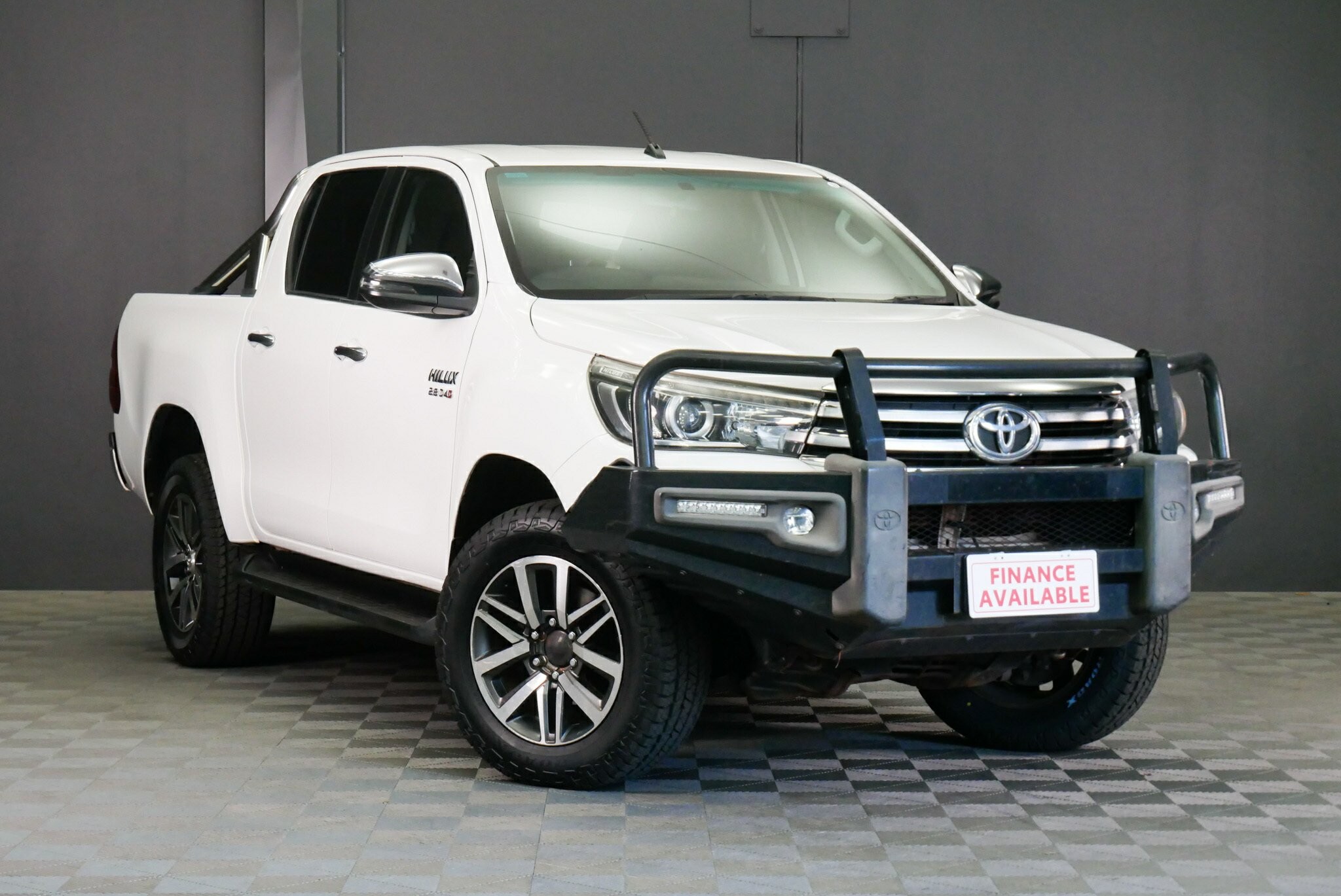 https://vehicle-cdn.autoleague.cloud/30640_U100270_1.jpg