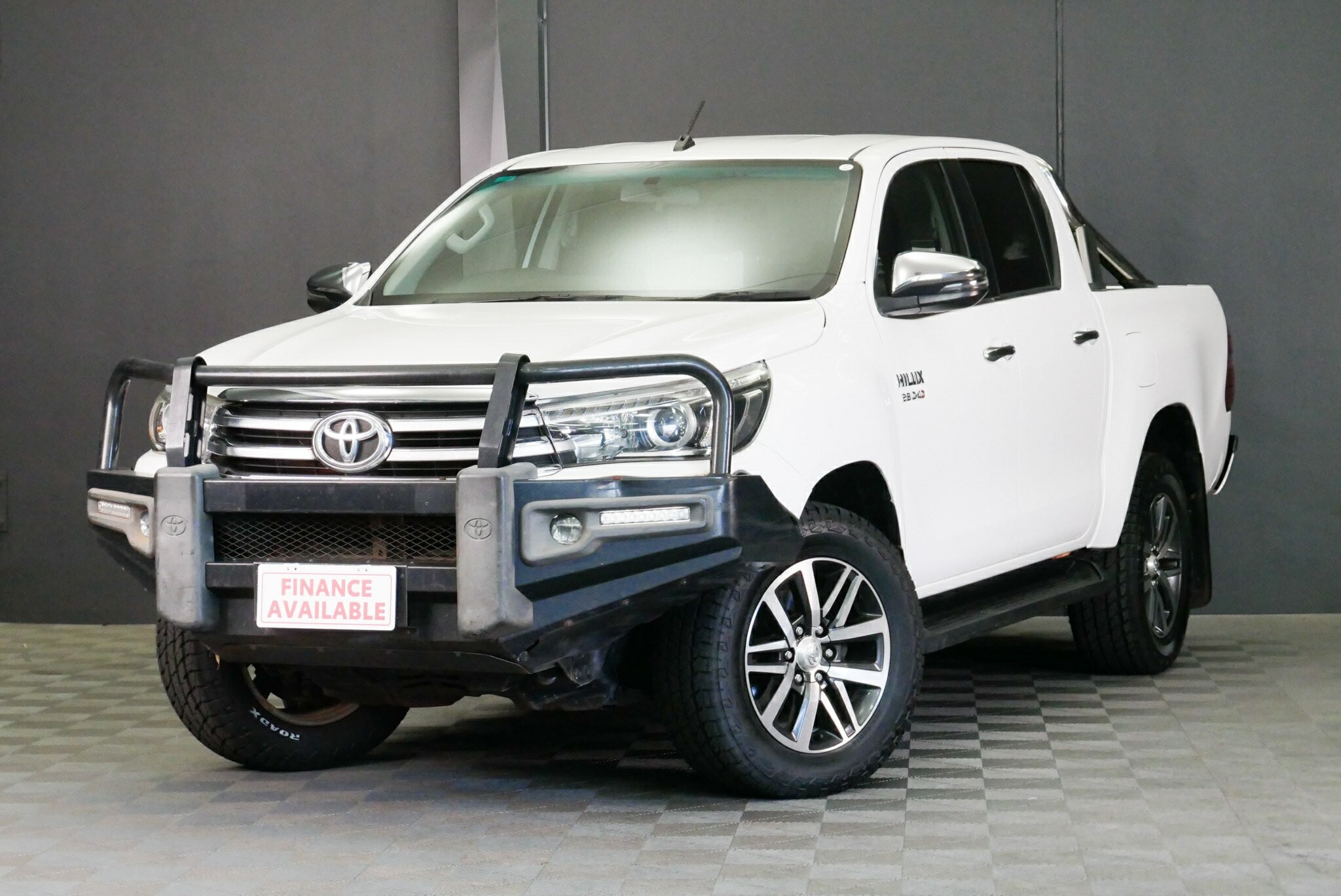 Toyota Hilux image 3