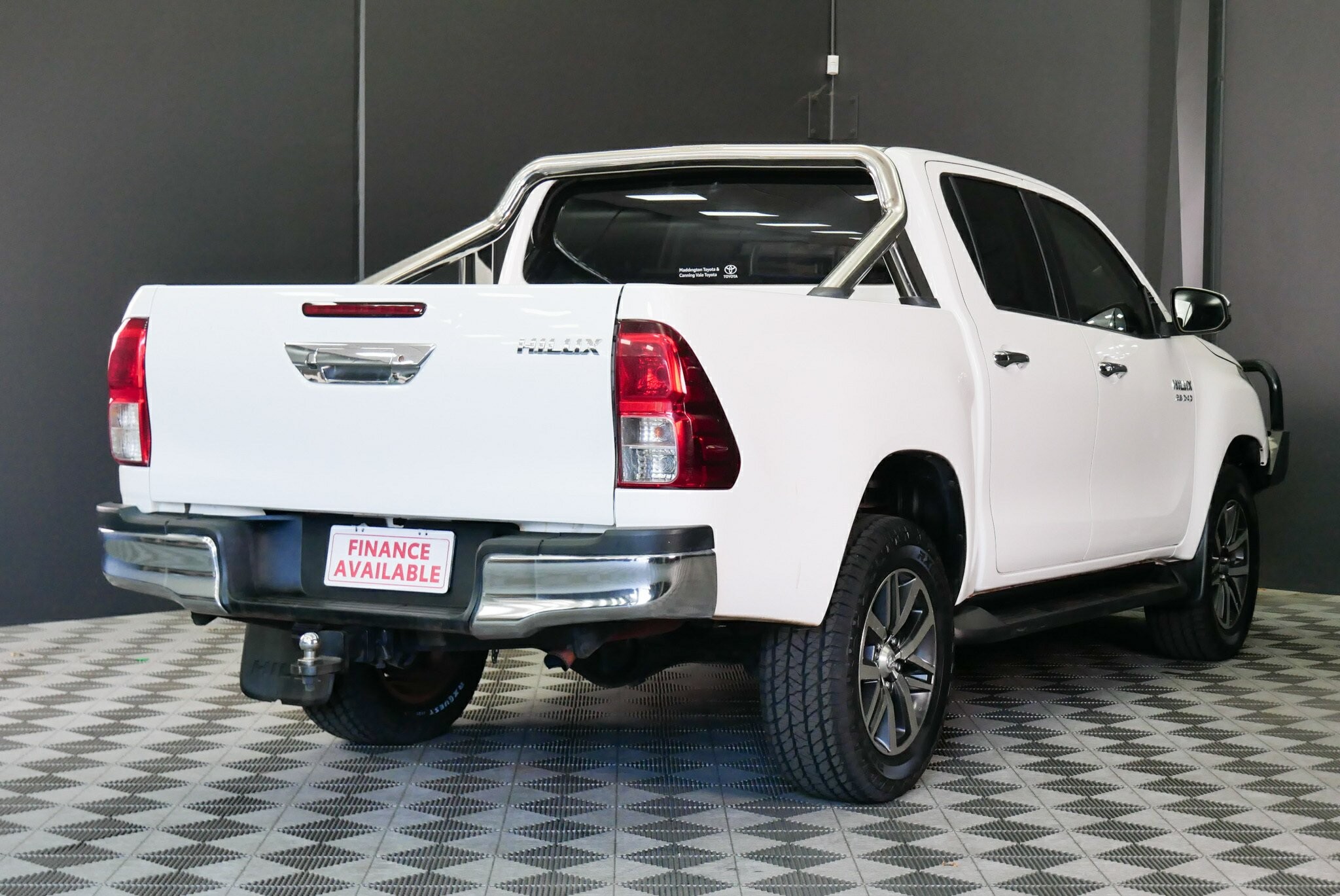 Toyota Hilux image 4