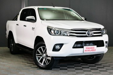https://vehicle-cdn.autoleague.cloud/30640_U100433_1.jpg