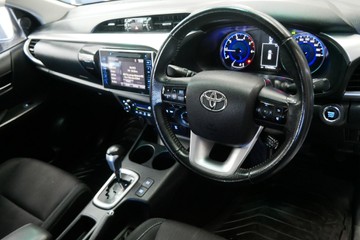https://vehicle-cdn.autoleague.cloud/30640_U100433_10.jpg