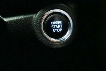 https://vehicle-cdn.autoleague.cloud/30640_U100433_19.jpg