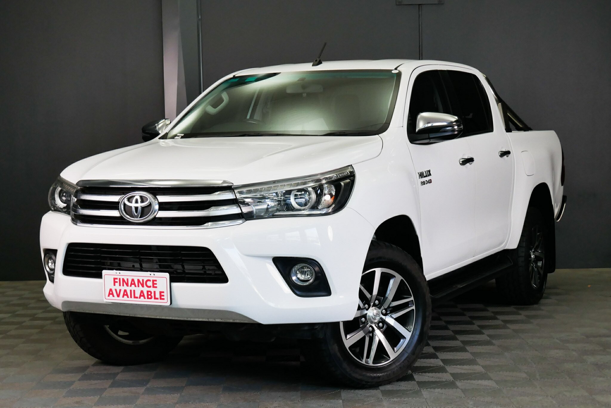 Toyota Hilux image 3