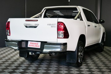 https://vehicle-cdn.autoleague.cloud/30640_U100433_4.jpg
