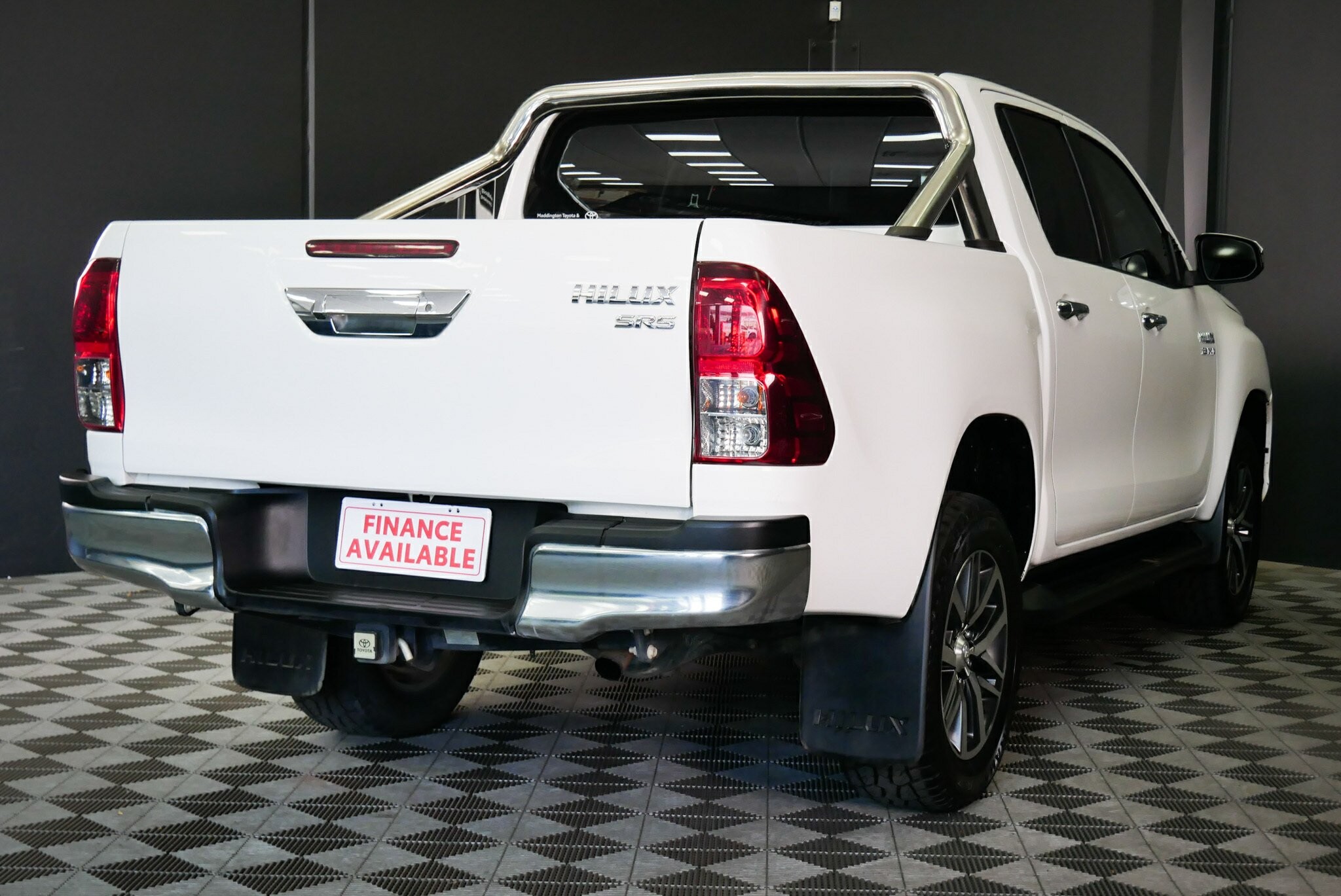 Toyota Hilux image 4