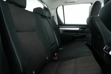 https://vehicle-cdn.autoleague.cloud/30640_U100798_12.jpg