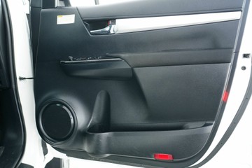 https://vehicle-cdn.autoleague.cloud/30640_U100798_14.jpg