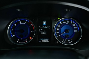 https://vehicle-cdn.autoleague.cloud/30640_U100798_20.jpg