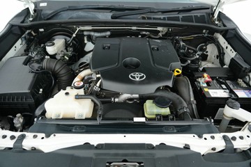 https://vehicle-cdn.autoleague.cloud/30640_U100798_29.jpg
