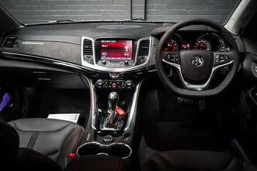 https://vehicle-cdn.autoleague.cloud/30640_U102204_13.jpg