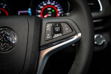 https://vehicle-cdn.autoleague.cloud/30640_U102204_24.jpg