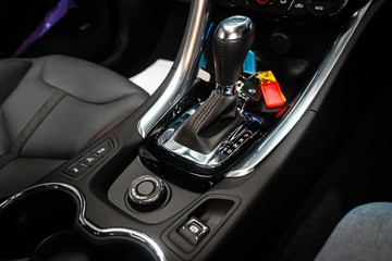 https://vehicle-cdn.autoleague.cloud/30640_U102204_28.jpg
