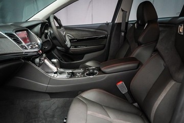 https://vehicle-cdn.autoleague.cloud/30640_U102204_33.jpg