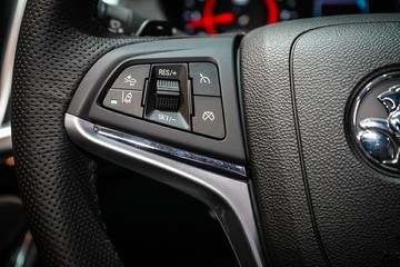 https://vehicle-cdn.autoleague.cloud/30640_U102205_21.jpg