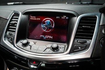 https://vehicle-cdn.autoleague.cloud/30640_U102205_23.jpg