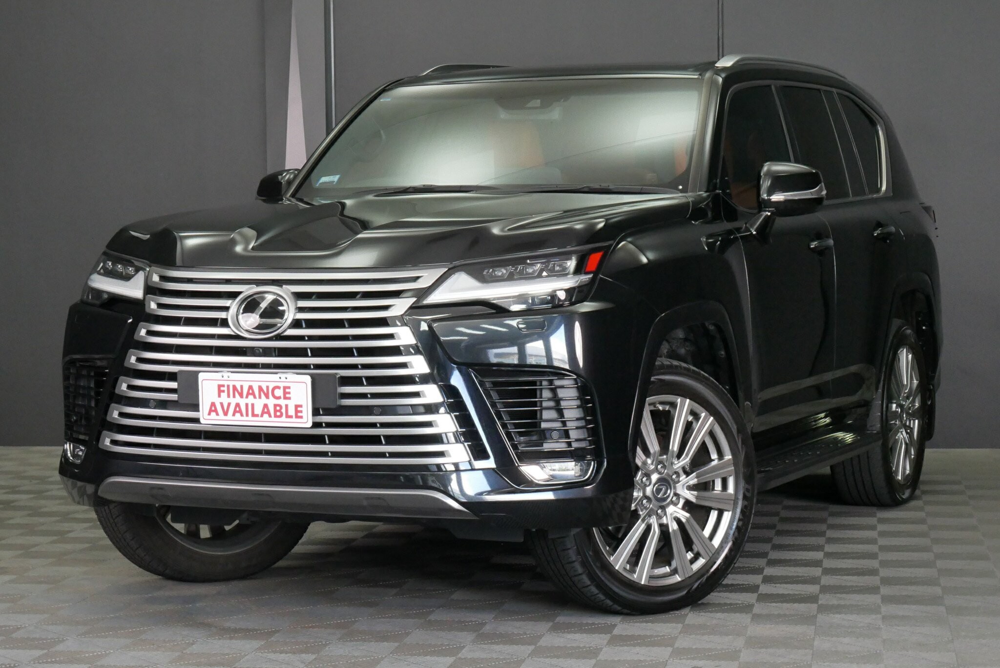 Lexus Lx image 3