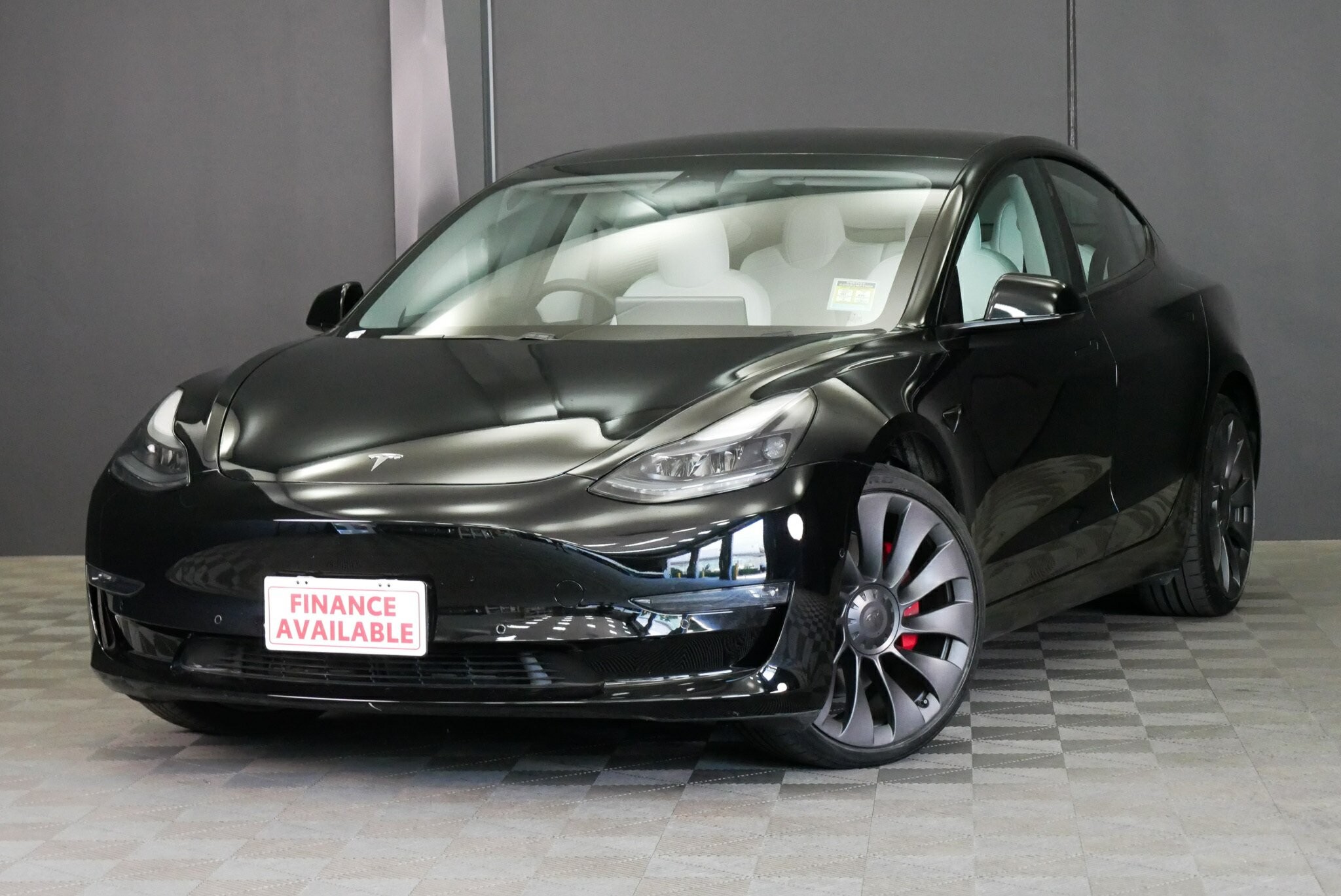 Tesla Model 3 image 4