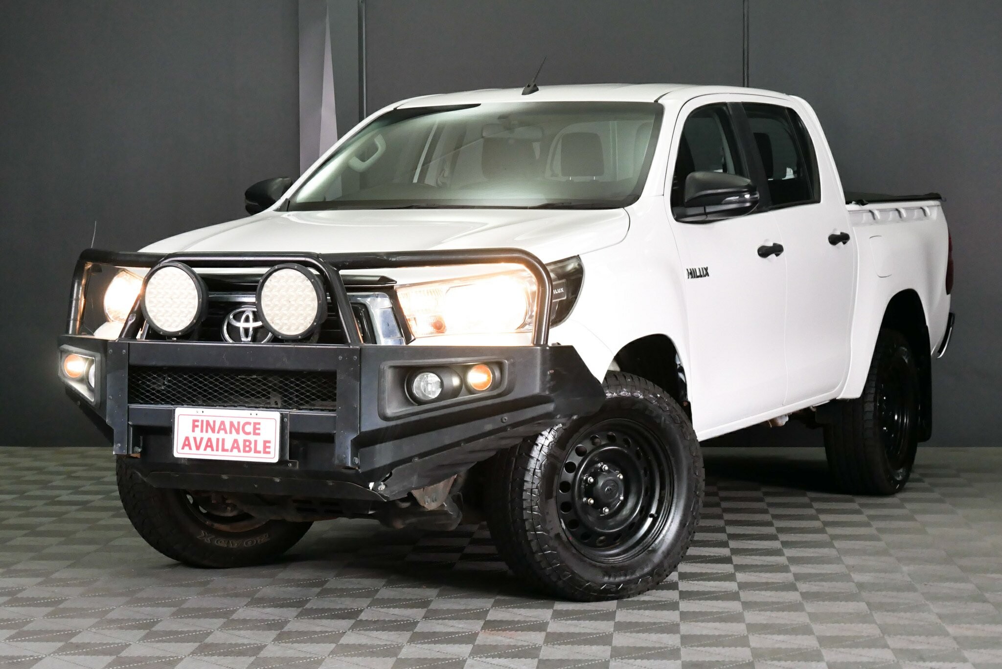 Toyota Hilux image 3
