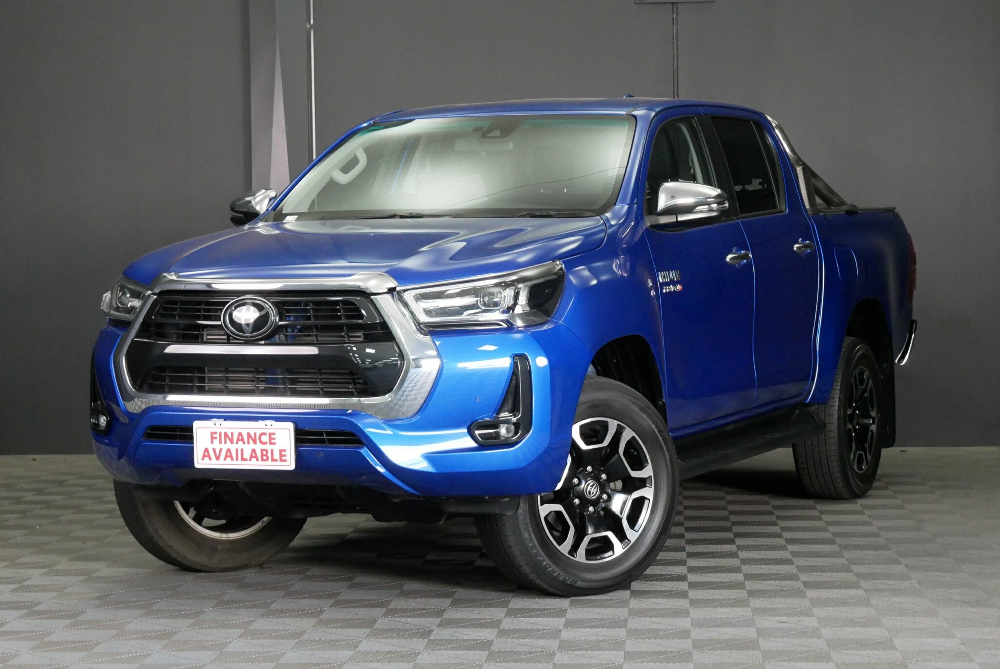 Toyota Hilux image 3