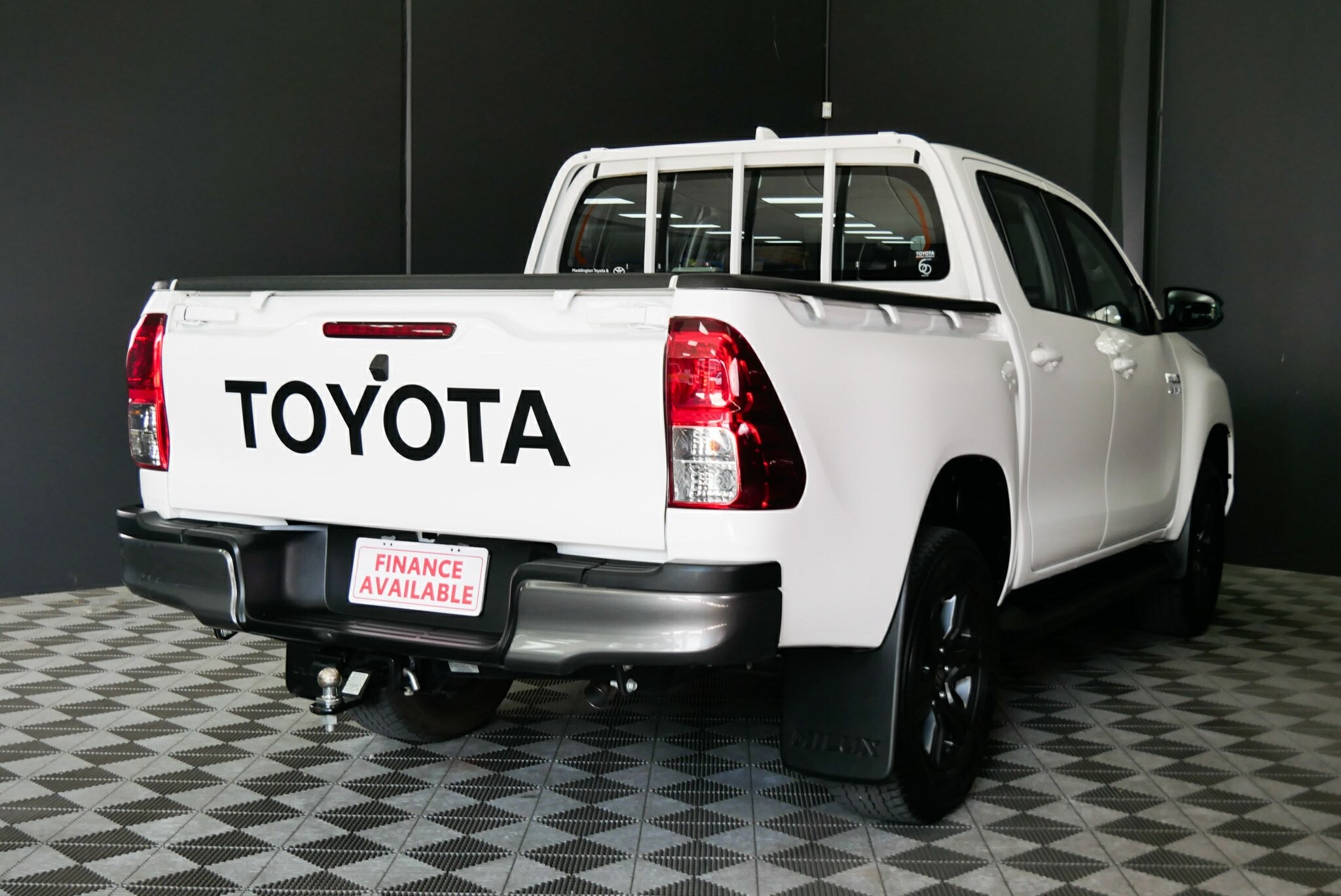 Toyota Hilux image 4