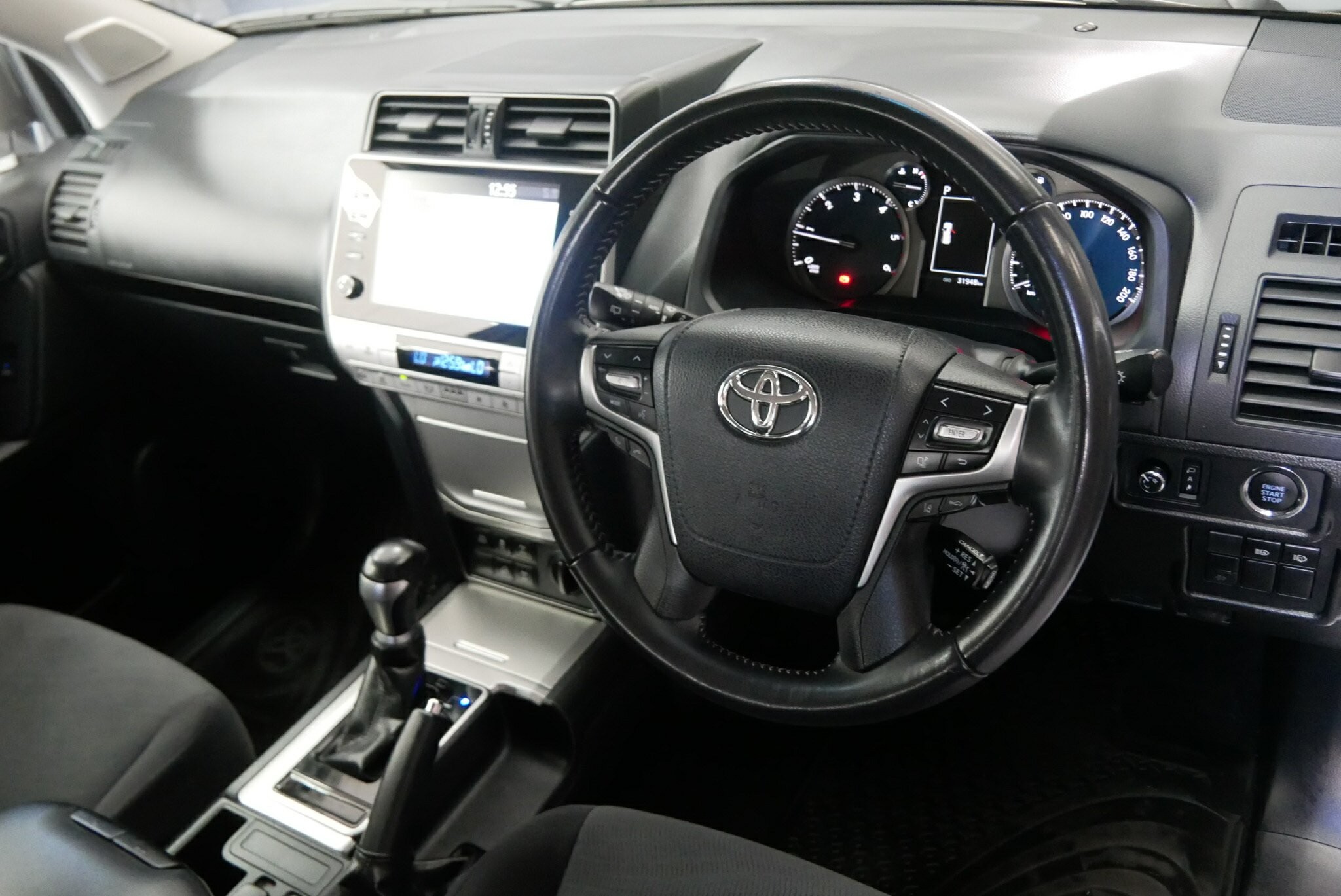 Toyota Landcruiser Prado image 4