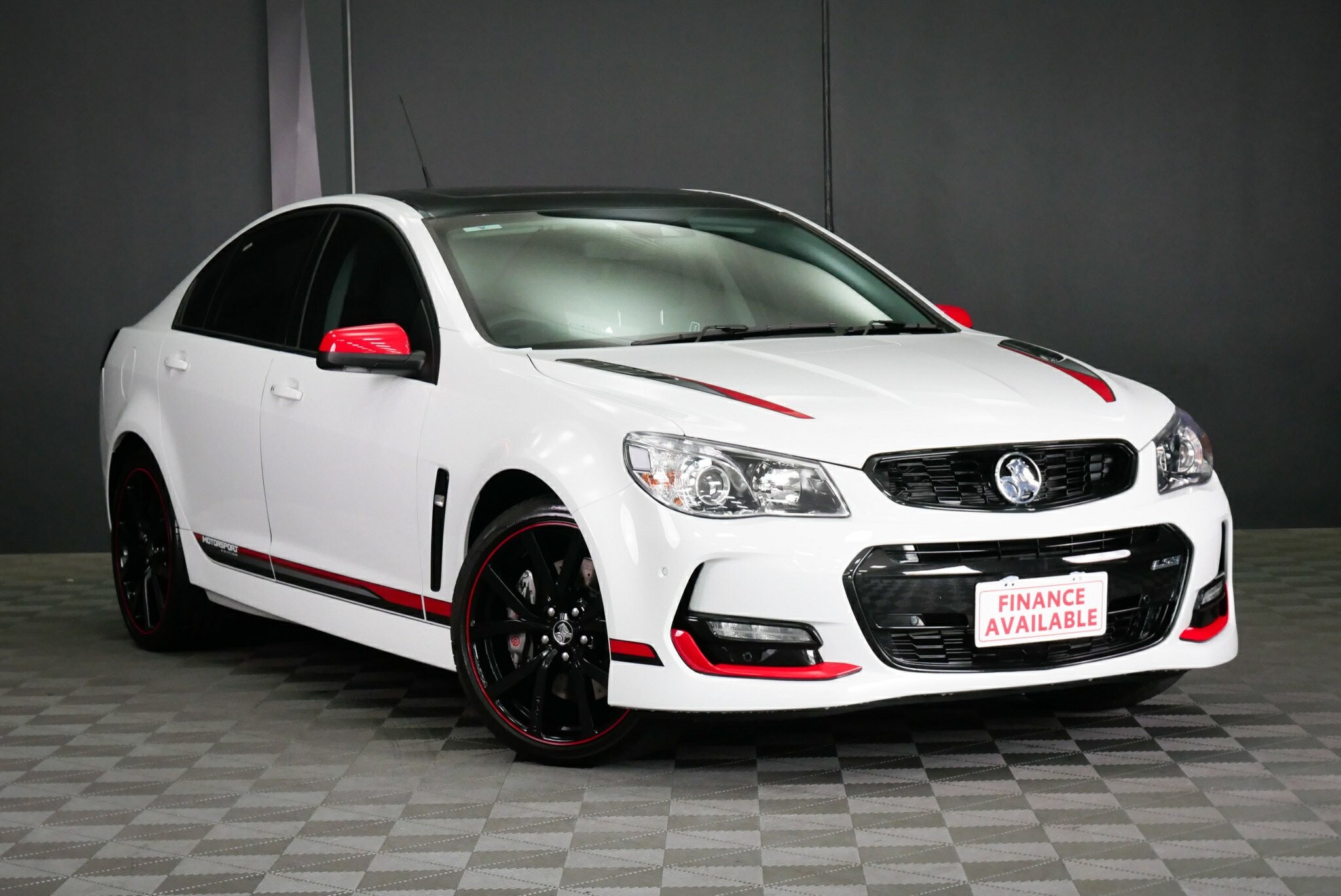 Holden Commodore image 1