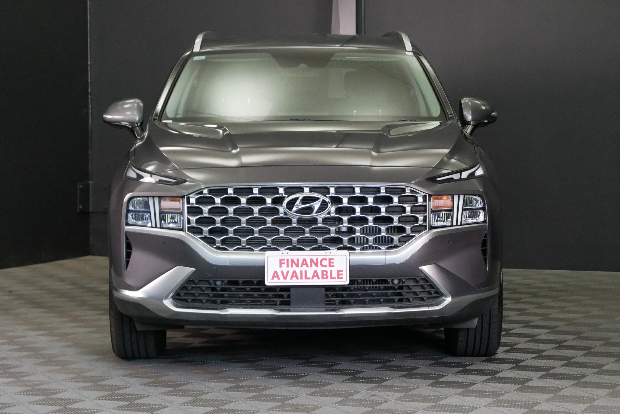 Hyundai Santa Fe image 2