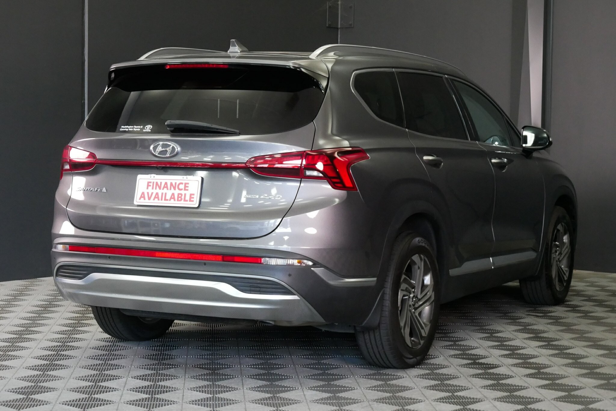 Hyundai Santa Fe image 4