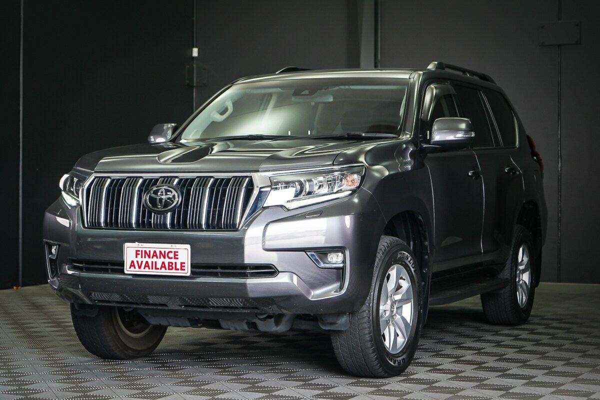 Toyota Landcruiser Prado image 3