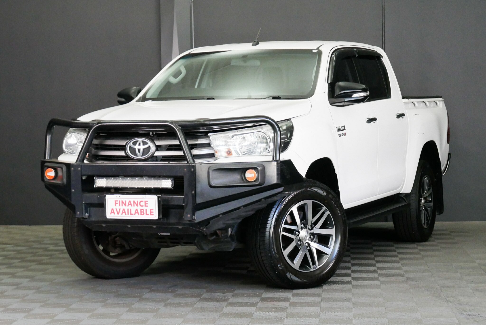 Toyota Hilux image 3