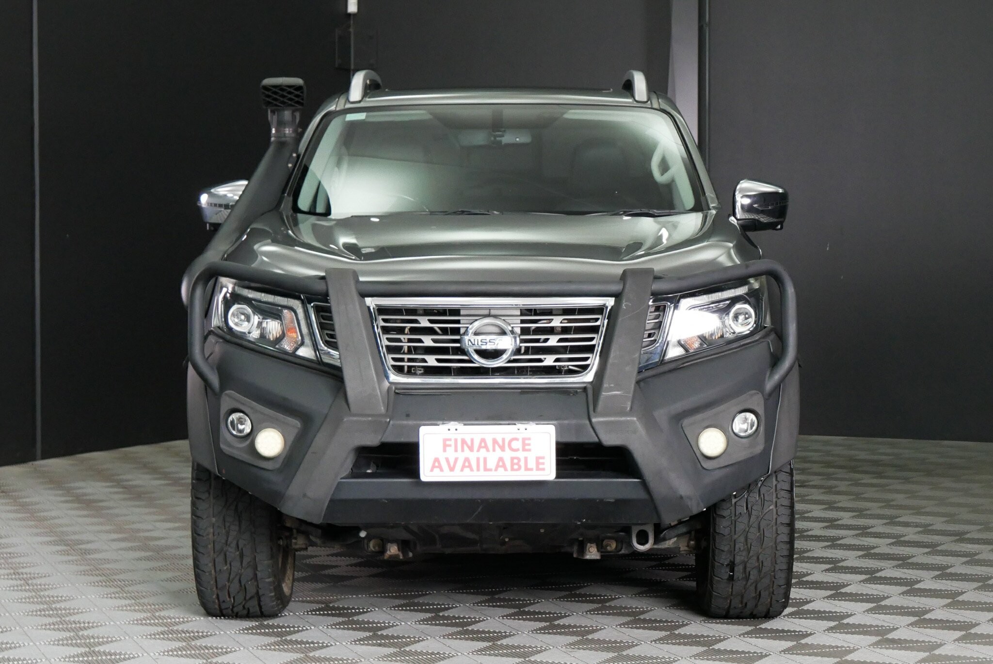 Nissan Navara image 2