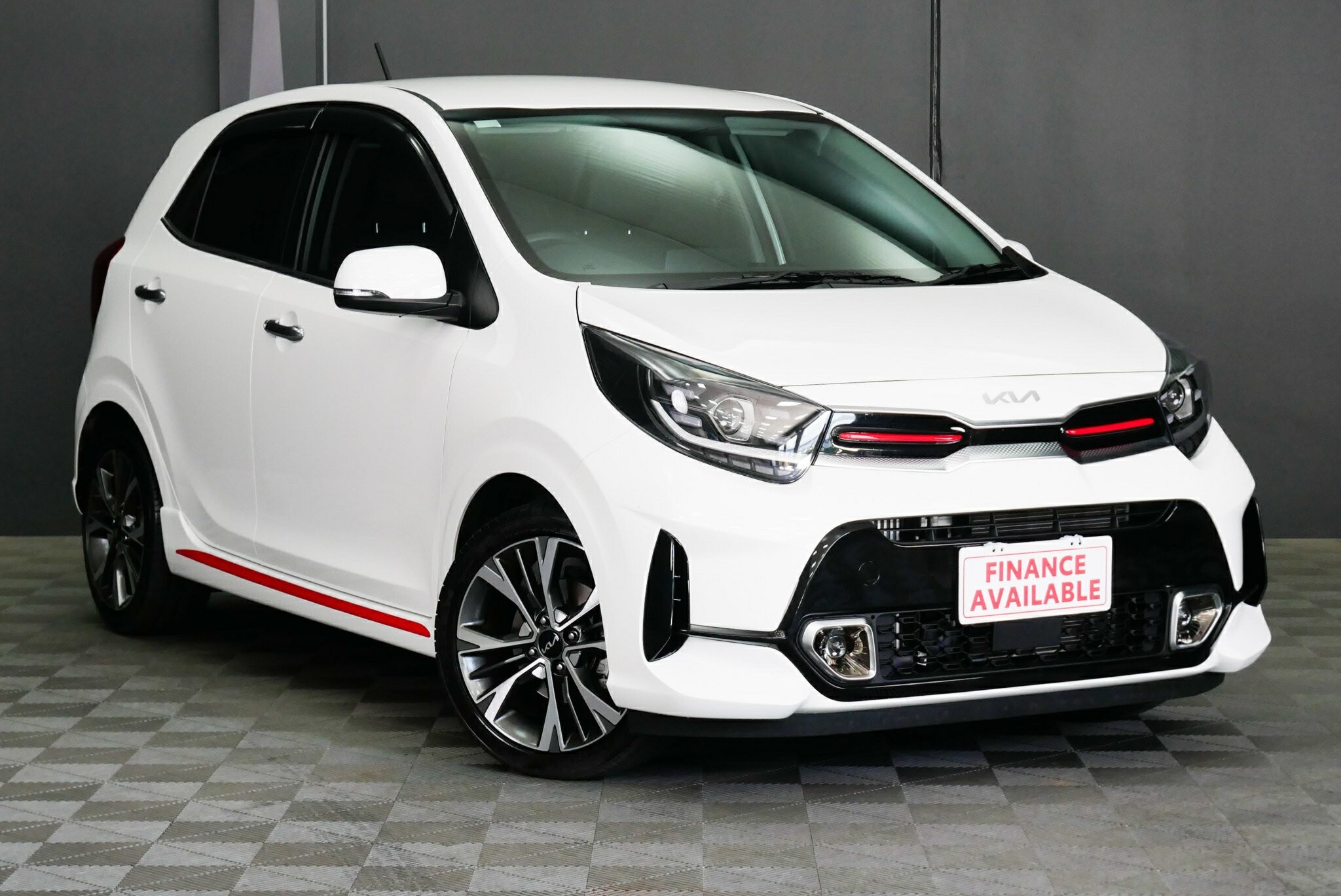 Kia Picanto image 1