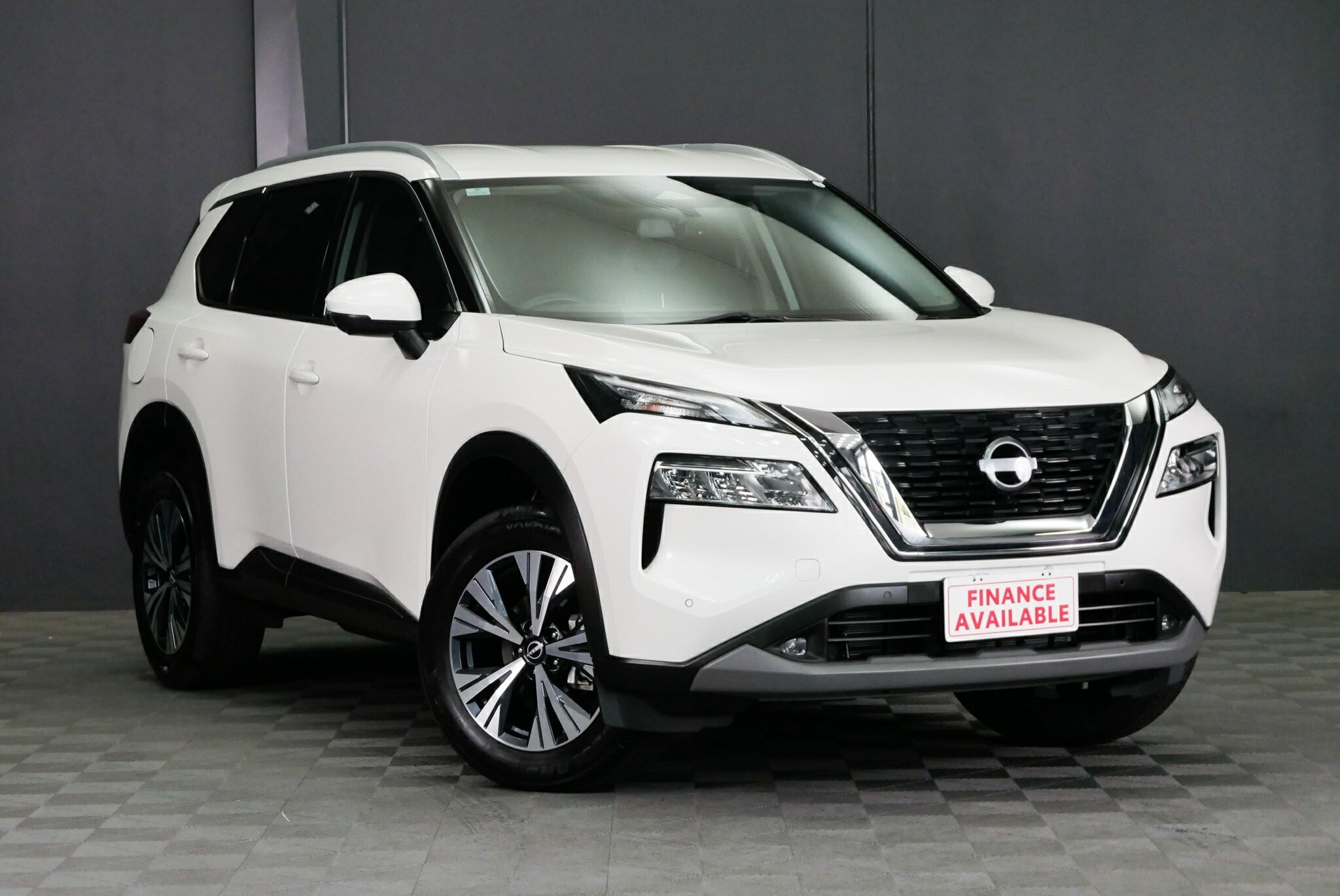 Nissan X-trail image 1