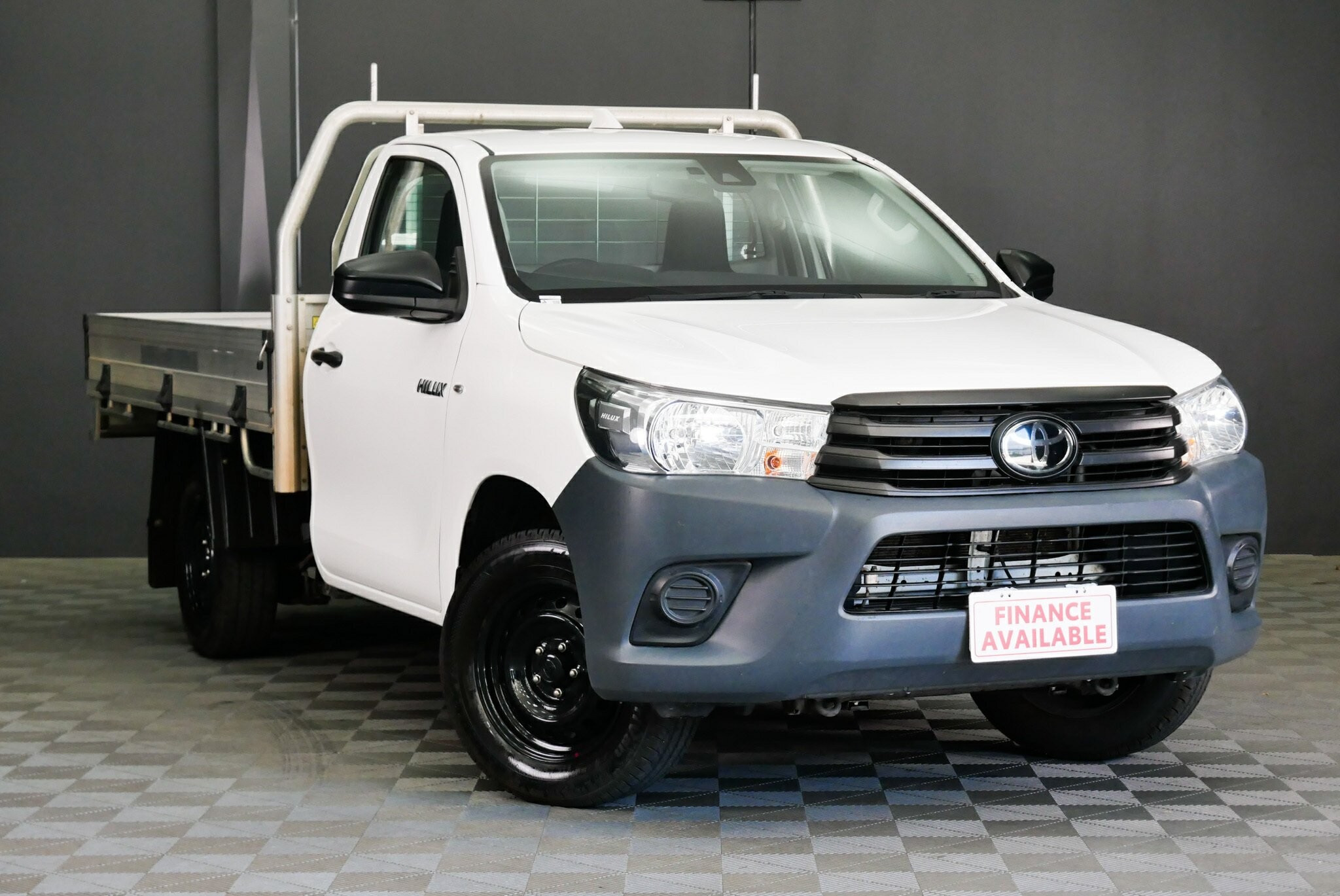 Toyota Hilux image 1