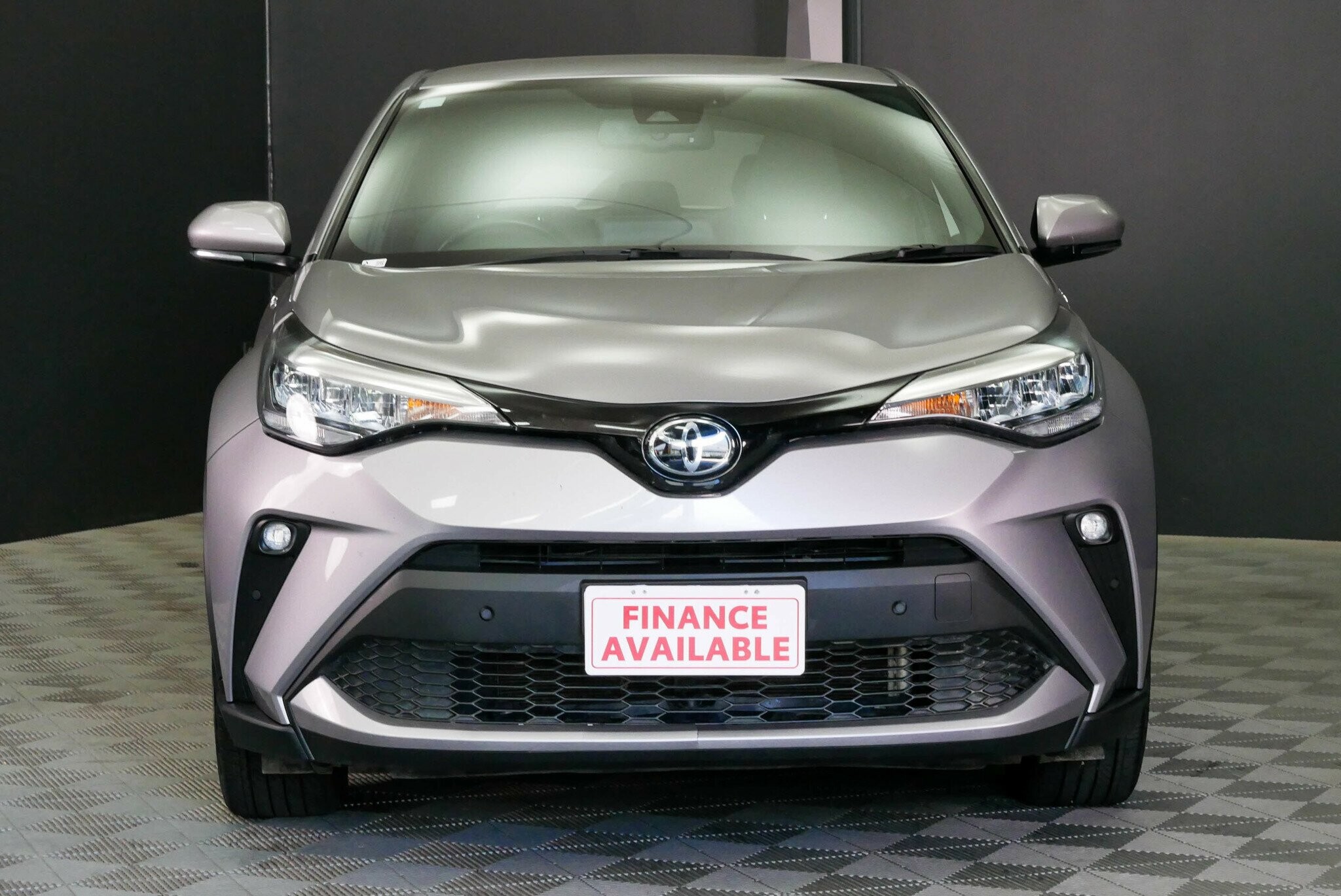 Toyota C-hr image 2