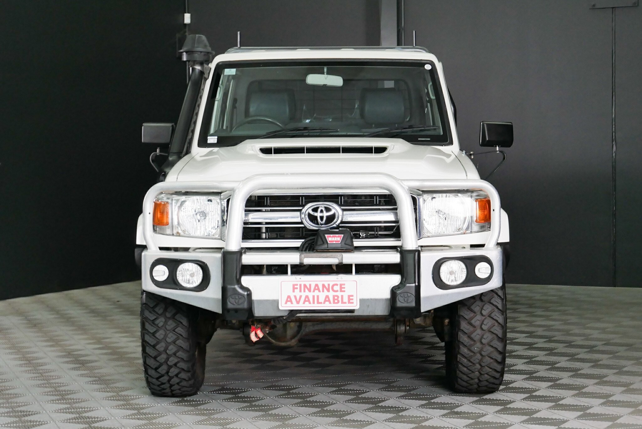 Toyota Landcruiser image 2