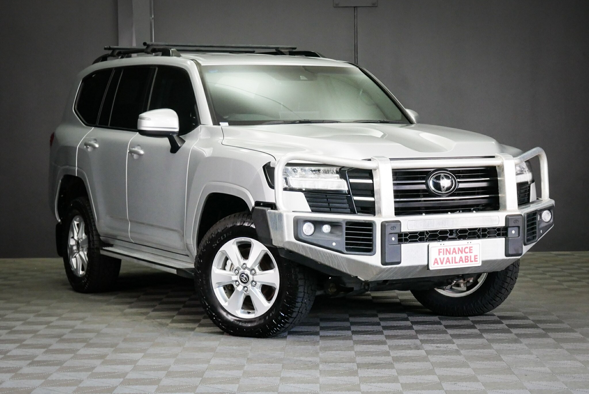 Toyota Landcruiser image 1