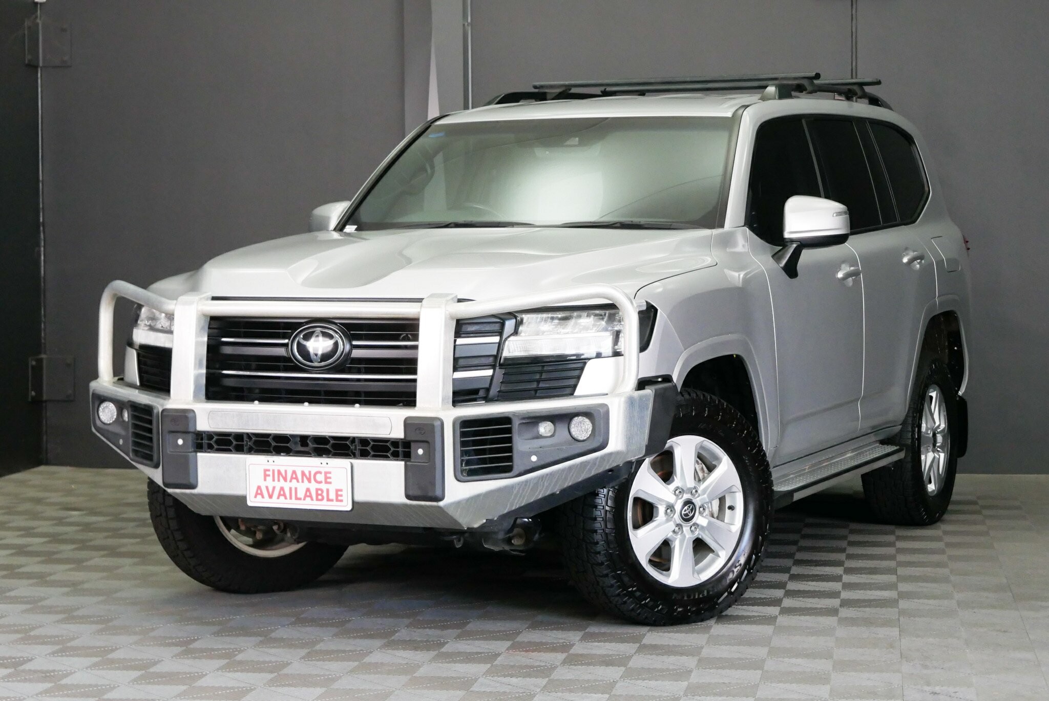 Toyota Landcruiser image 3