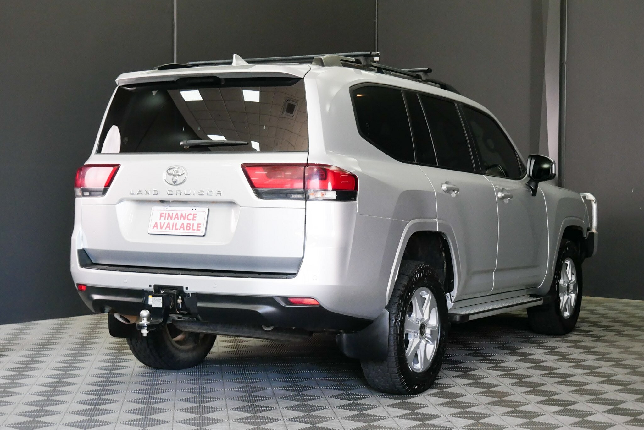 Toyota Landcruiser image 4