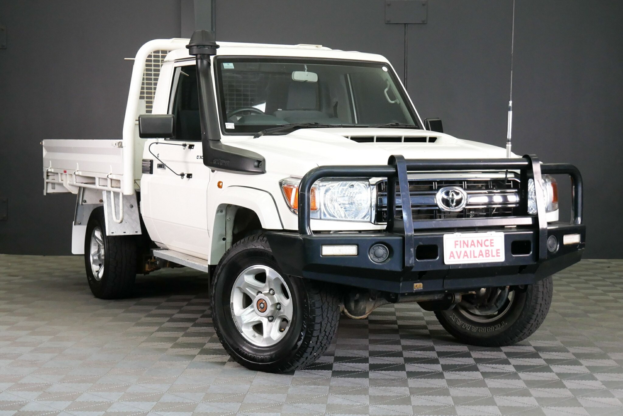 Toyota Landcruiser image 1