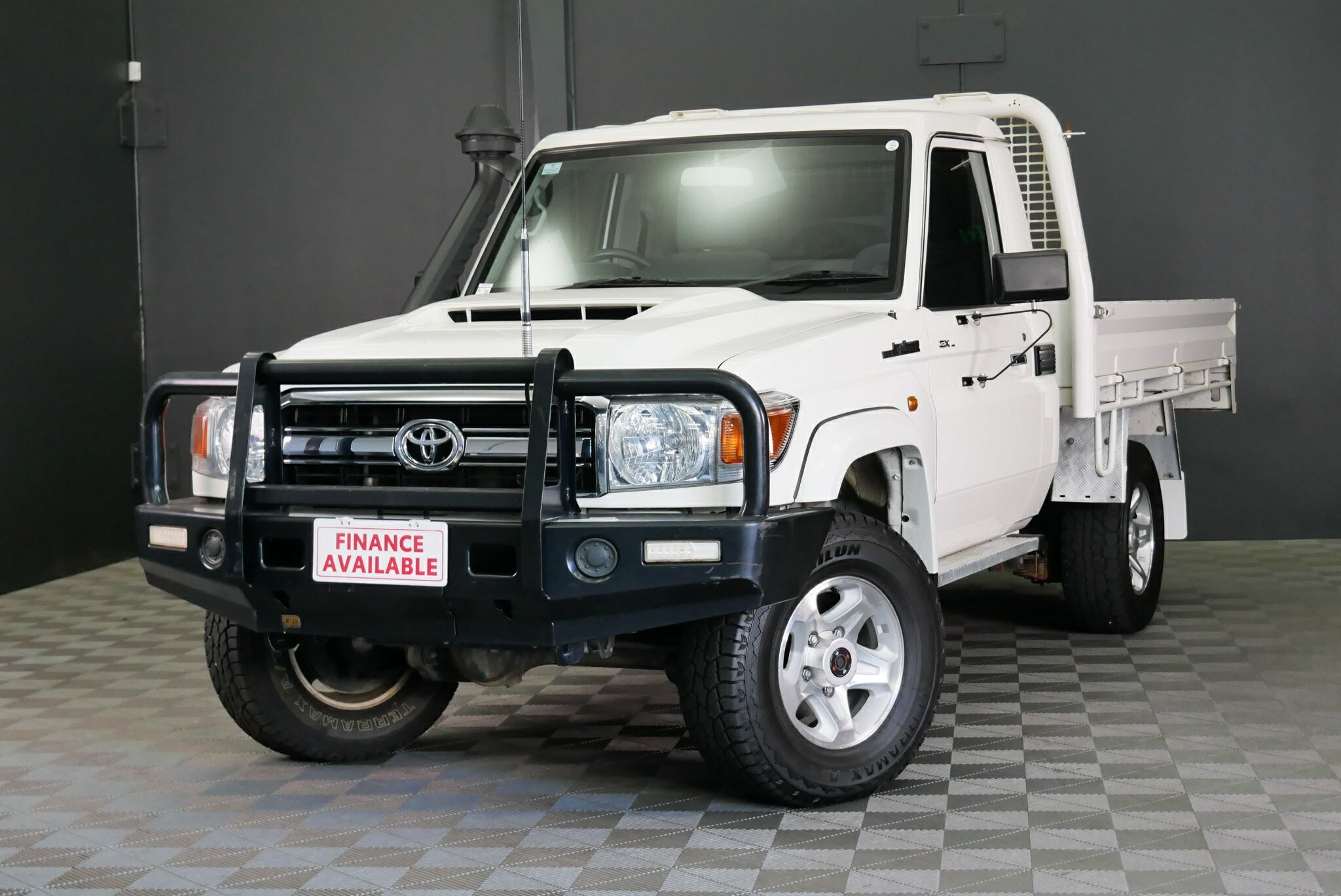 Toyota Landcruiser image 3
