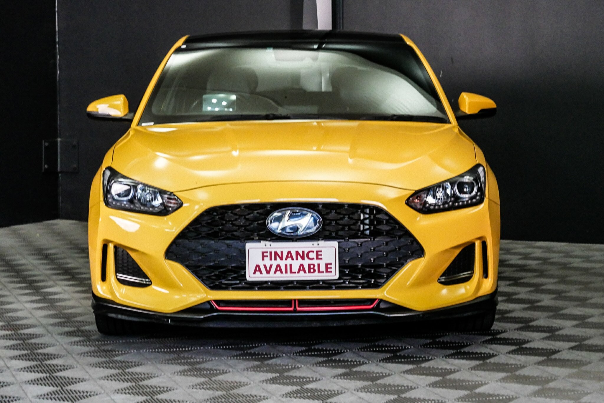 Hyundai Veloster image 2