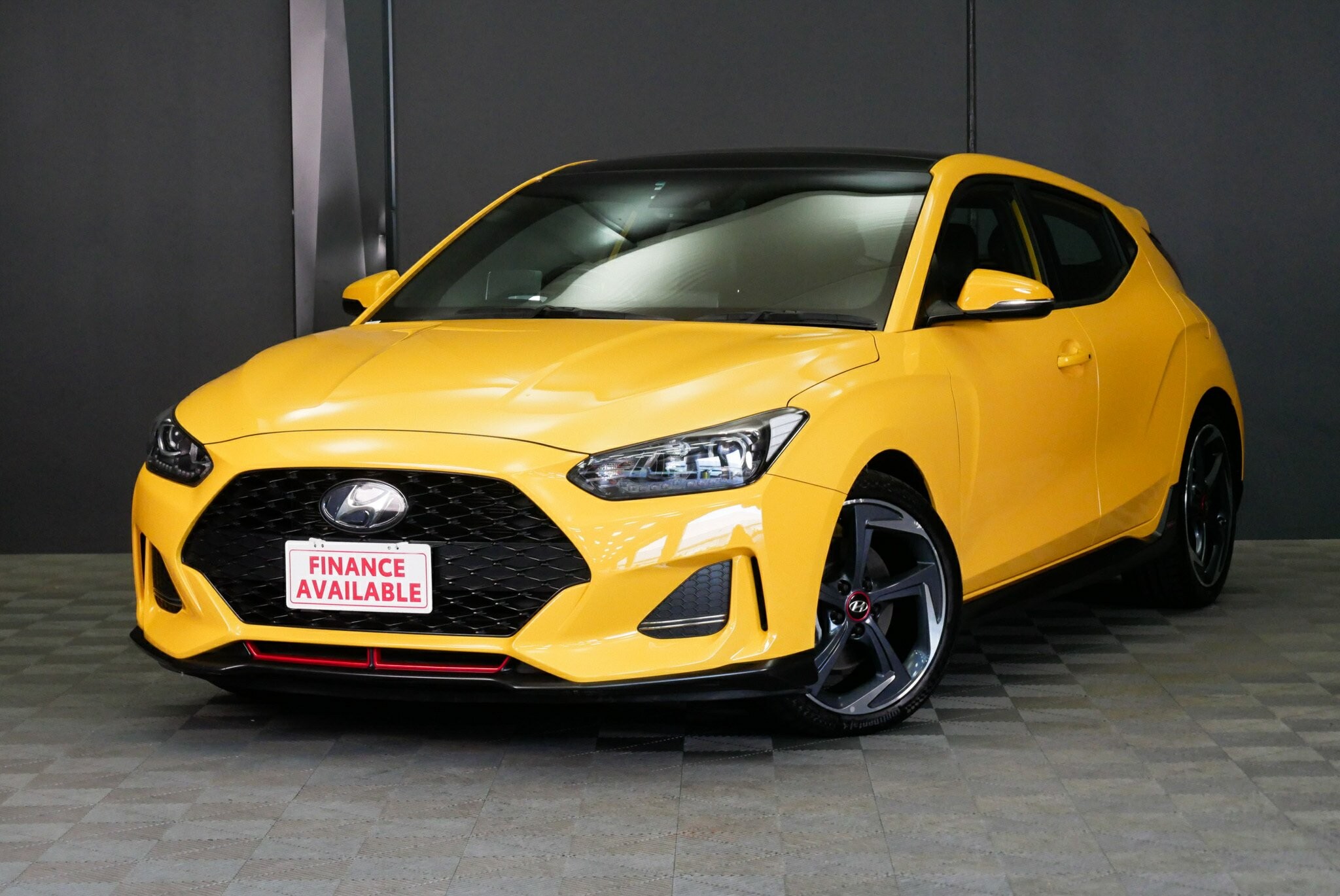 Hyundai Veloster image 3
